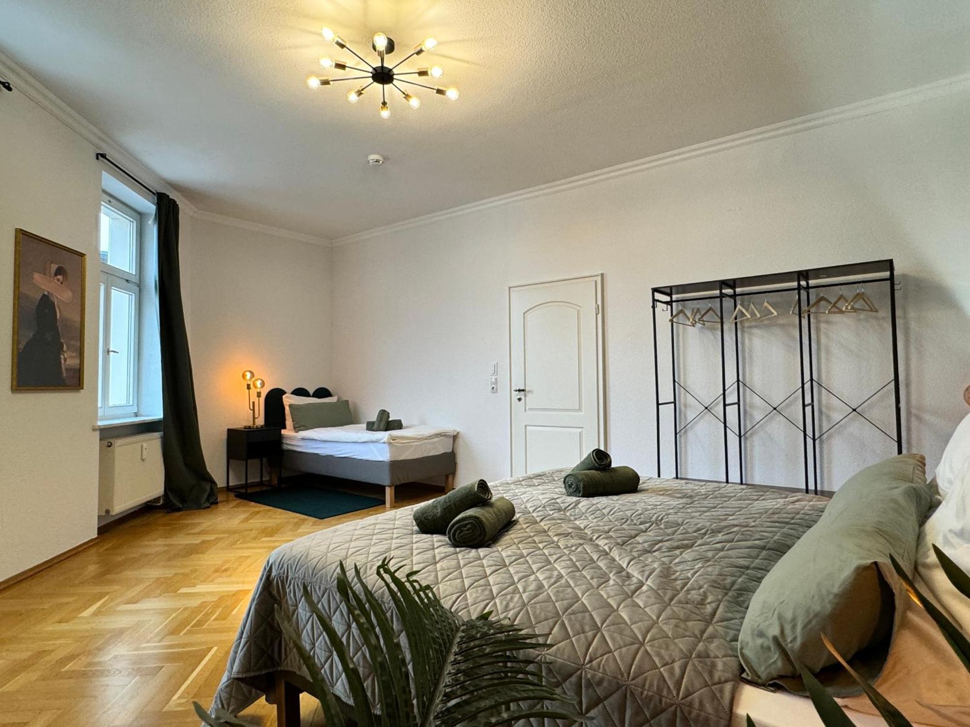 Rebelrents #4 Design Trifft Komfort - Einzigartiges Ferienapartment In Der Nahe Des Hauptbahnhofs Halle  Ngoại thất bức ảnh
